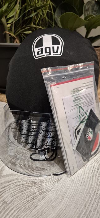 Продавам каска AGV K1 Soleluna Valentino Rossi VR 46