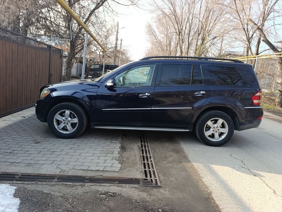 Продам Мерседес Бенц GL450 4 matik