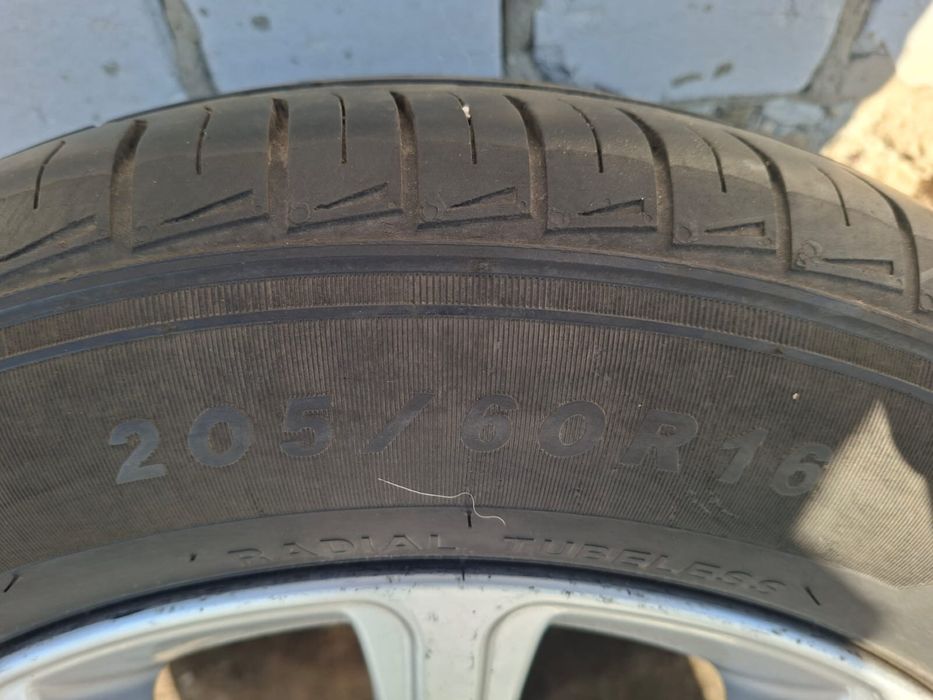 Диски с шинами почти новые