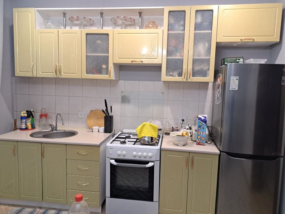 Кухонный гарнитур и газ плита