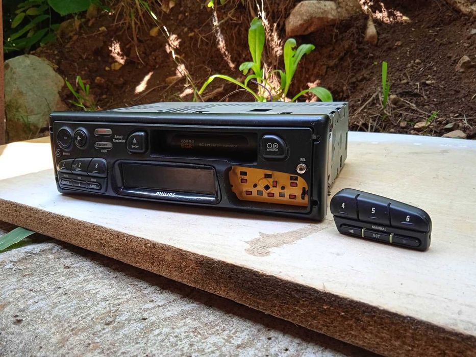 Радио касетофон Philips