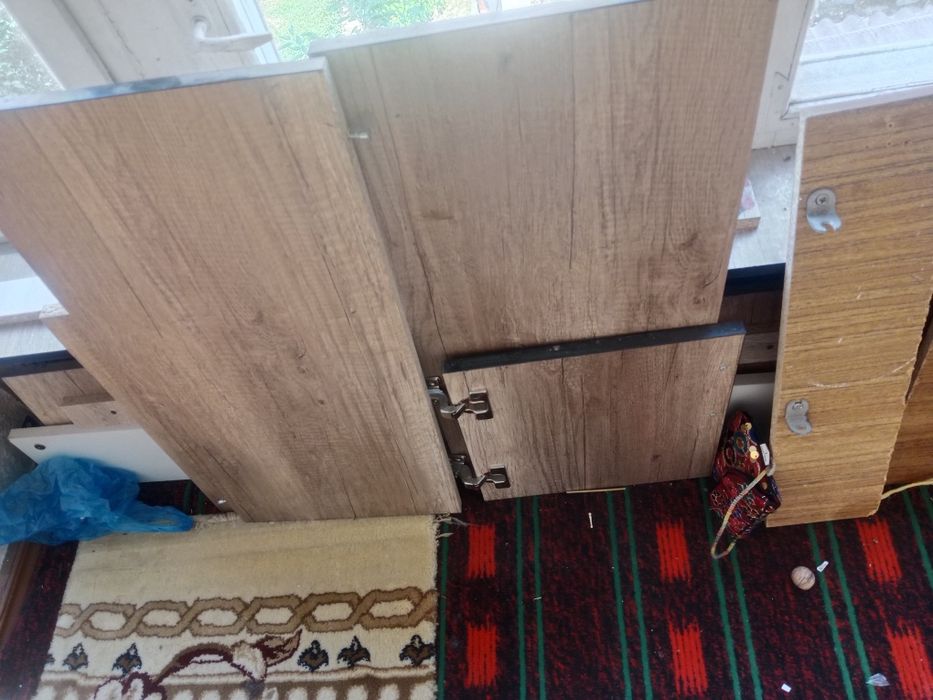 Mebel taxta kravattiki