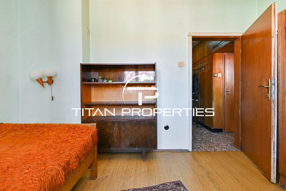 Дава се под наем Едностаен апартамент в София, Център - 45 кв.м за 398.82 € - Снимка #1