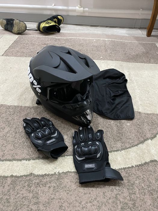 Продам мото шлем новый