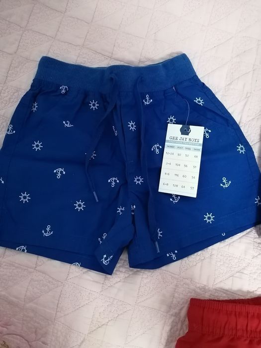 Новые шорты на 4-5 лет.