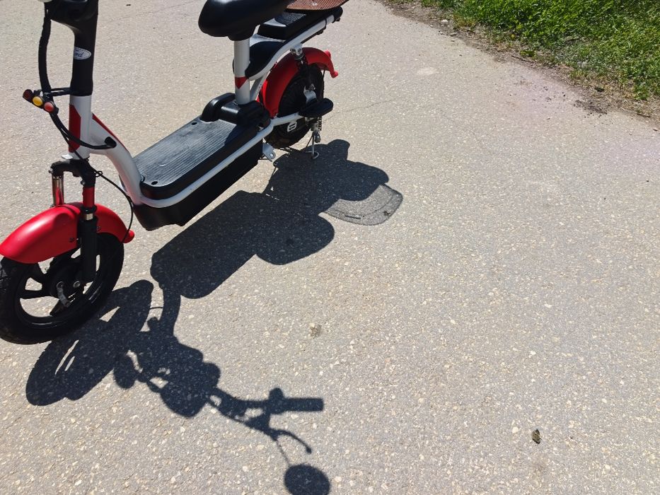 Електрически скутер EcoWay B13, 350W, двуместен, 35 km/h