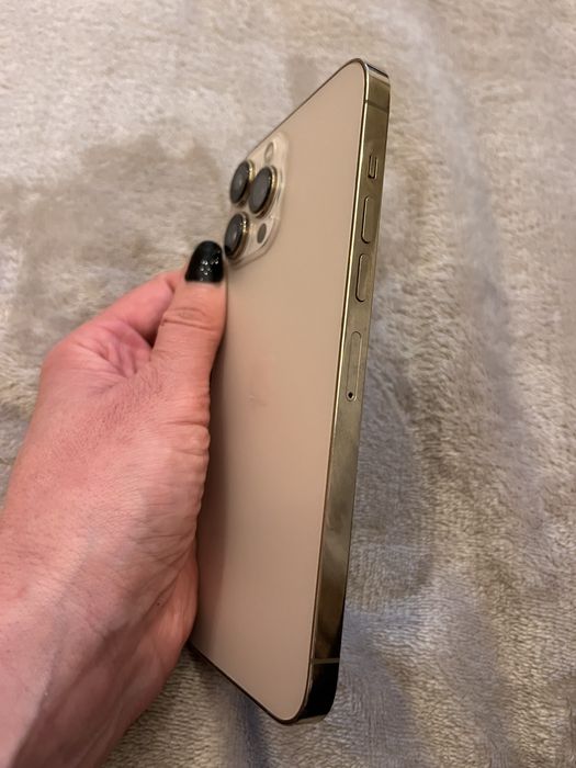 IPhon 13 Pro Max Gold