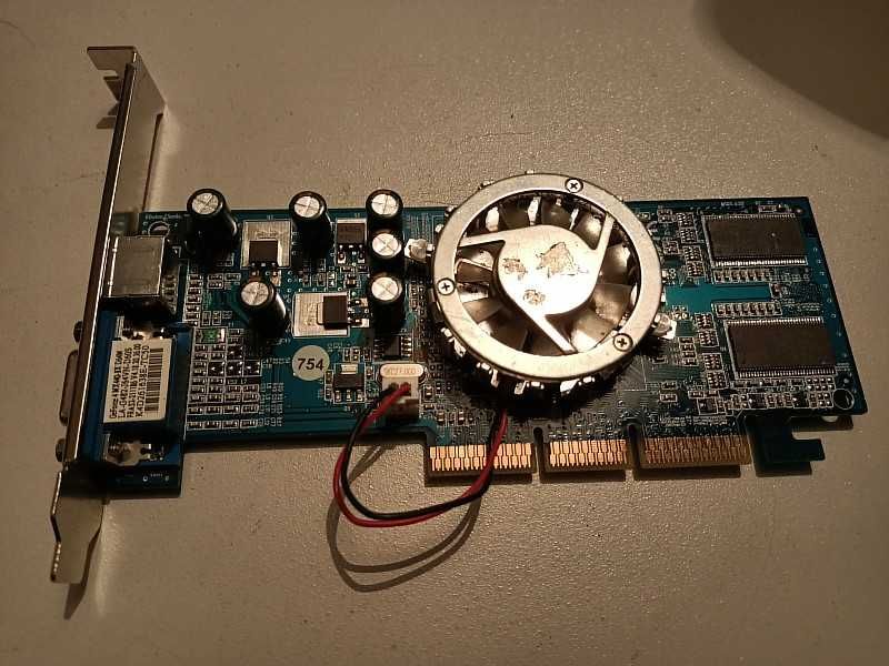 Продам видеокарту "NVIDIA GeForce 4 MX 440-8x-D64MB".