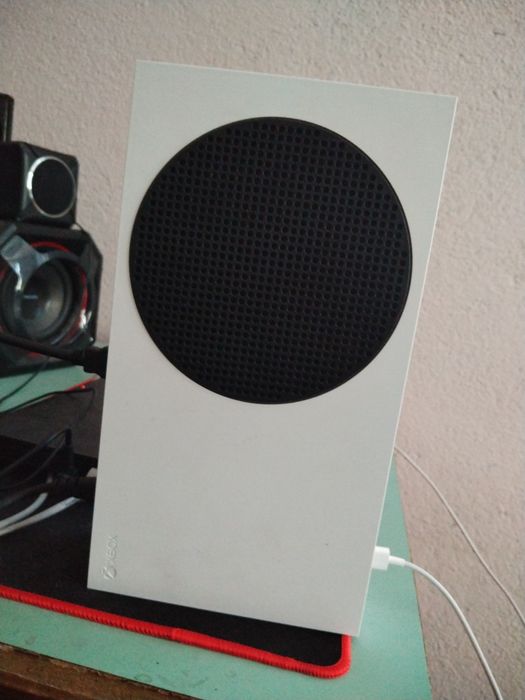 Продавам xbox series s