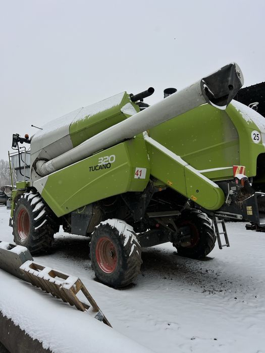 Claas tucano 320 комбайн