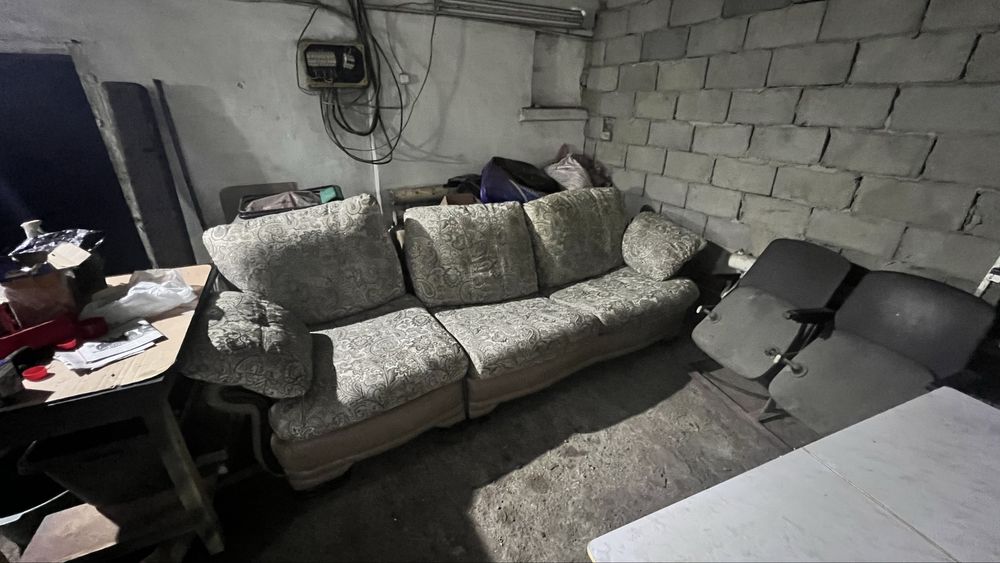 Угловой диван. Самовывоз