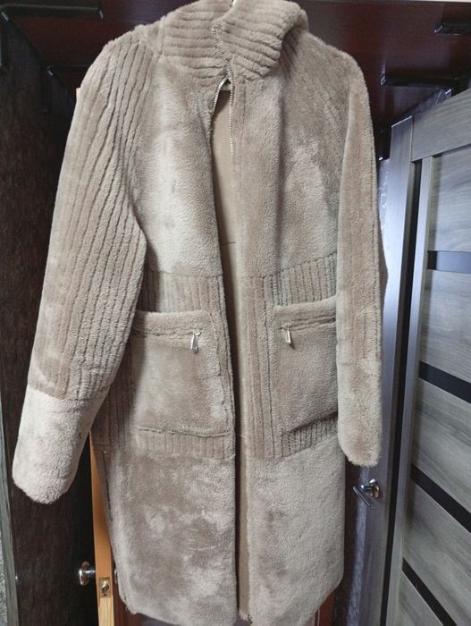 Продам дублёнку, двухсторонняя, очень тёплая