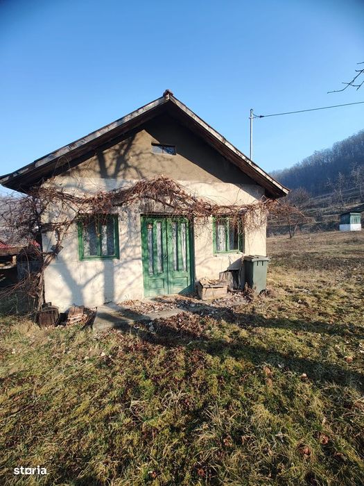 Casă și teren in Fizeș,la 16 kilometri de Deva