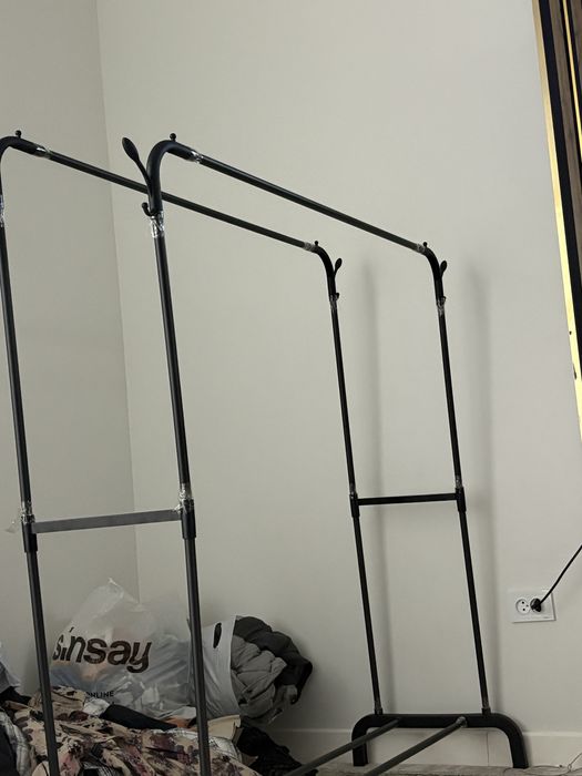 продам срочно вешалку