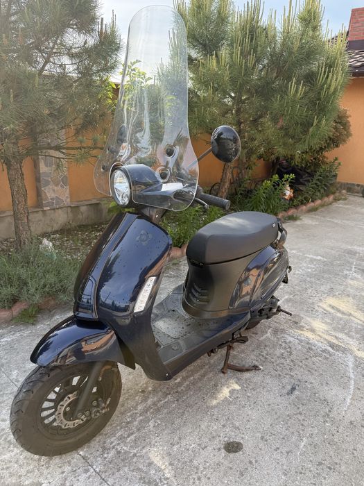 Scutere 49cm-4t , cu acte , FARA PERMIS