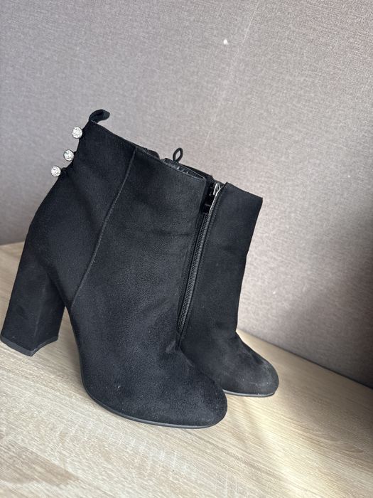 Продам ботильоны 38р