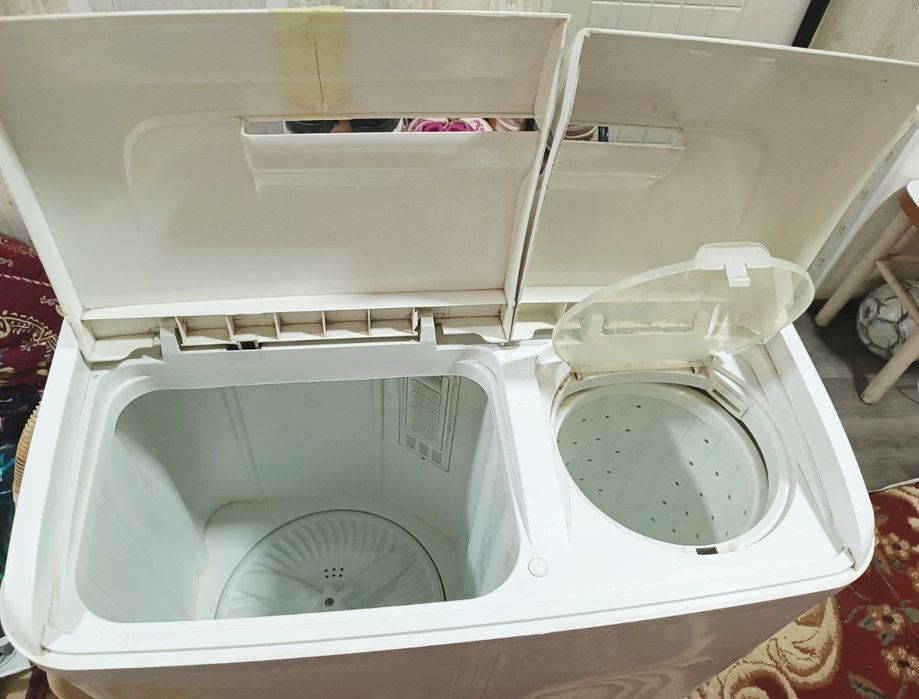 Прдаётся стиральная машина полу автомат Sitronic