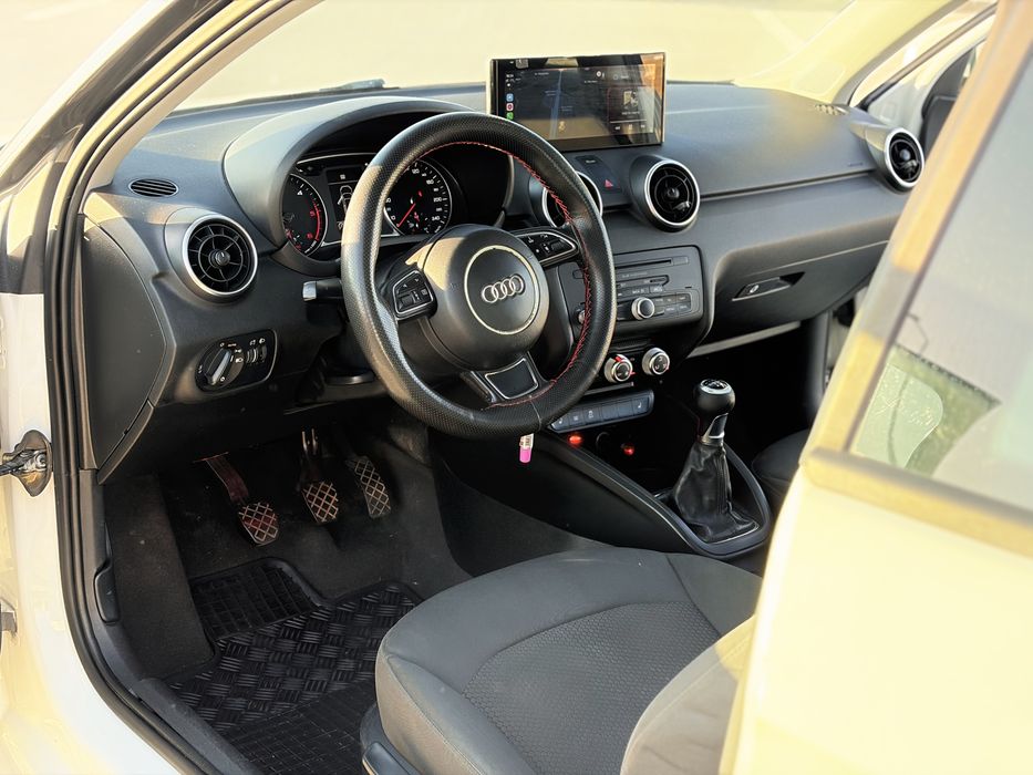 Audi A1 1.6 TDI 2011 | Bi-Xenon | CarPlay/Android Auto | Scaune Încalzite | Ambreiaj Schimbat