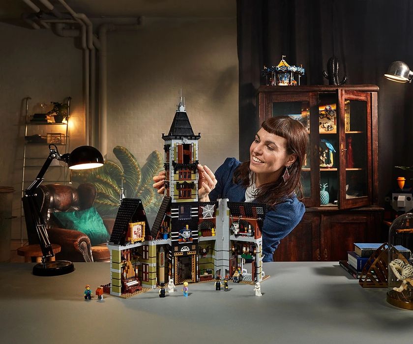 LEGO 10273 Creator Expert 10273 - Къщата на духовете