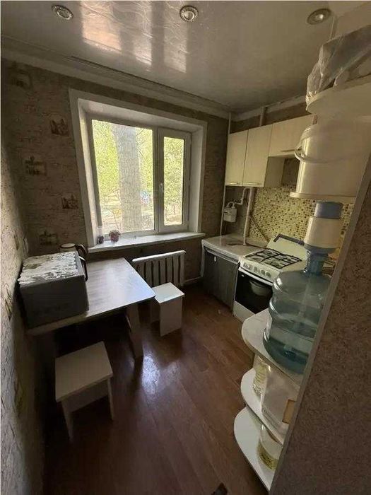 Продам 2комн Ержанова 2этаж