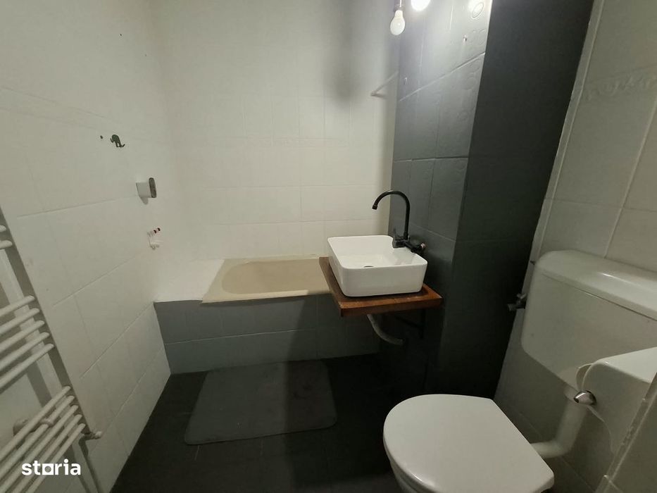 Bd. Republicii – ap. 3 camere, 2 bai, 2 balcoane, decomandat + garaj