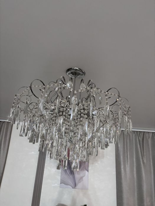 Продаю льюстру для гостинной, дм60 см