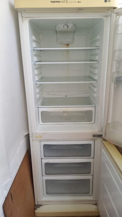 Продам б/у холодильник