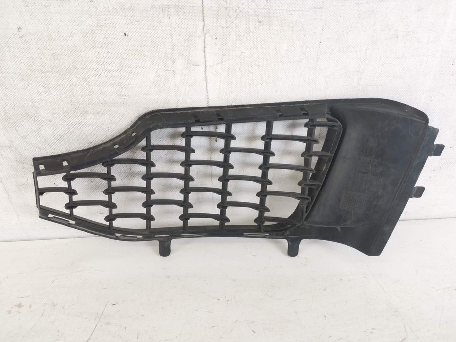 Десен прожекторен грил Мазерати Левант 1 Оригинален В добро състояние