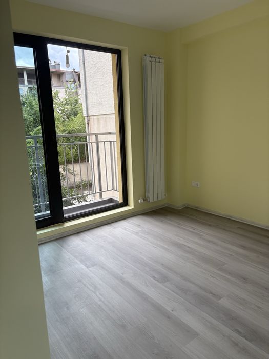 Дава се под наем Офис в София, Белите брези - 100 кв.м за 850 € - Снимка #2