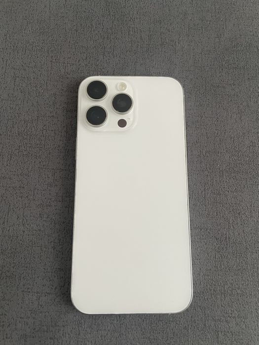 Продам iPhone 16 Pro Max