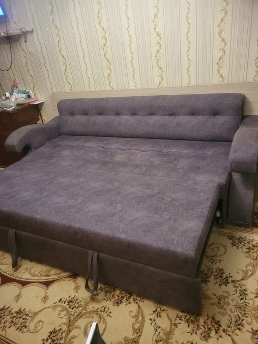Продам раскладной диван и шкаф