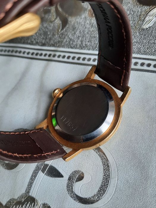 Позолоченные часы Победа