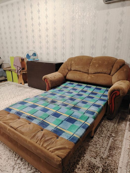 Продам диван в хорошем состоянии