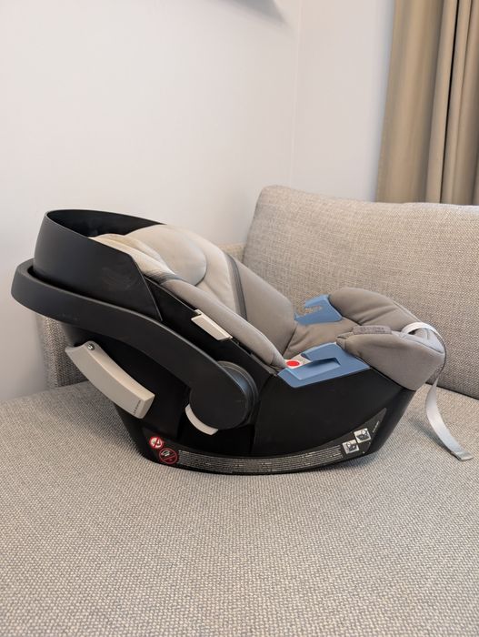 Scoică auto Cybex Aton 5 0-13 kg – gri – stare bună