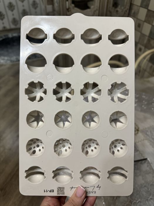 Поликарбонатная форма для конфет