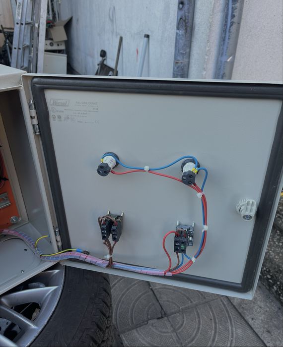 НОВ пускател табло