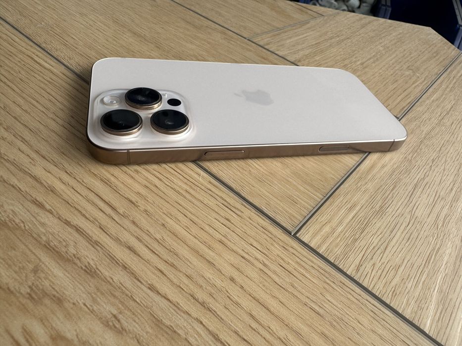 Iphone 16 pro max Gold 256GB