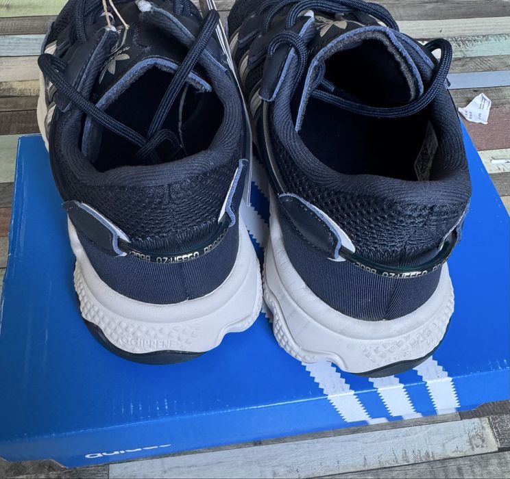 Женски маратонки adidas OZWEEGO