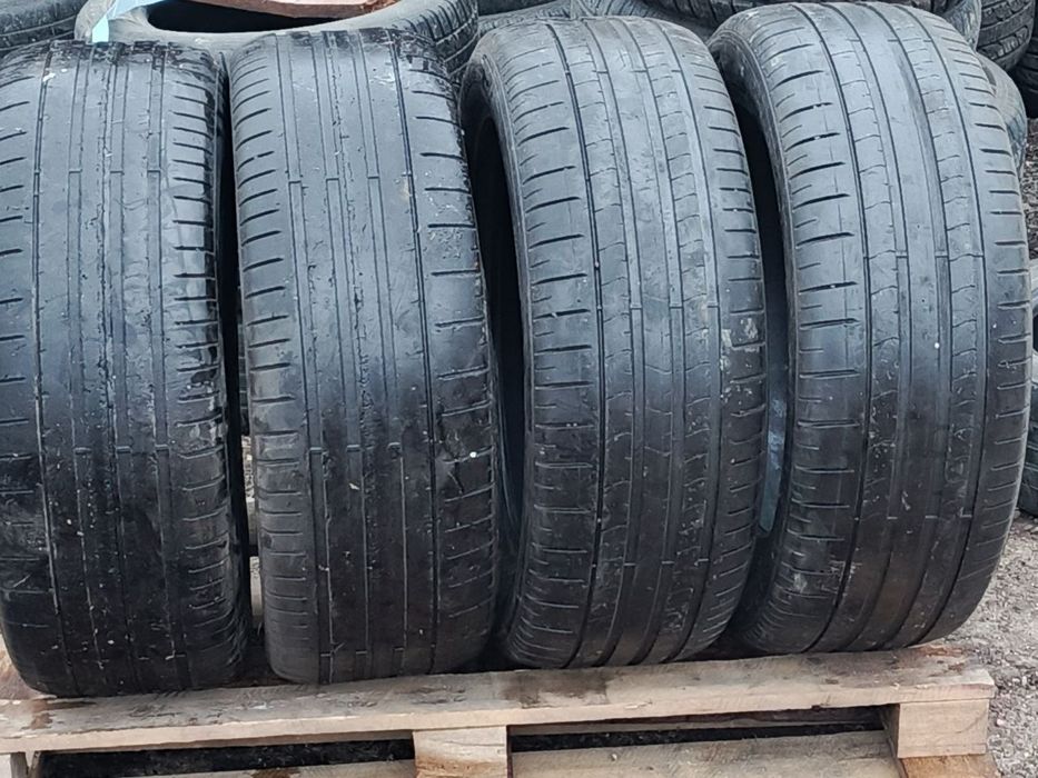 255/55/19 Pirelli