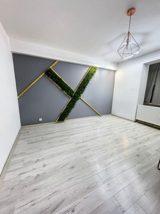 Închiriez garsoniera Centrul Civic lângă AFI cu loc de parcare