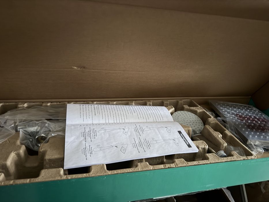 Coloana de dus Hansgrohe Vernis Shape Showerpipe 230