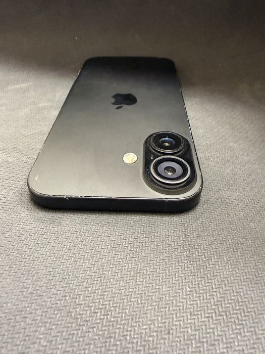 iPhone 16 black 128gb / за части