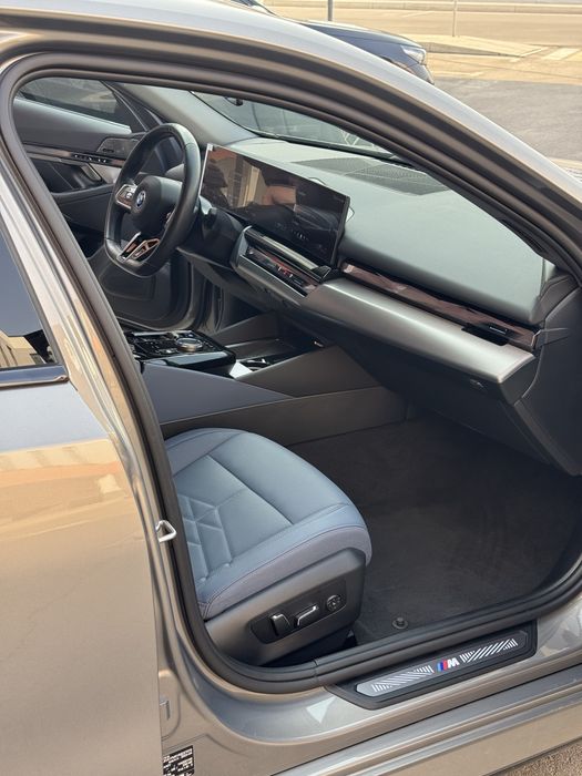 Bmw i5 35L 2024-Yil 11min yurgan Kraskasi Tozz +dop opsiya