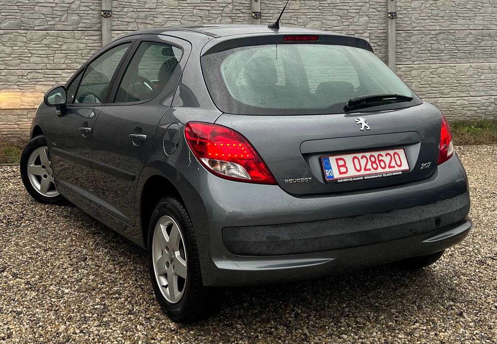 Peugeot 207 1.4 benzina Facelift Urban Move, RATE AVANS 0