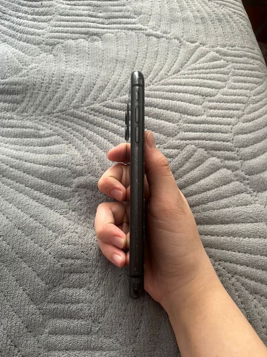 Iphone 11 в хорошем состоянии
