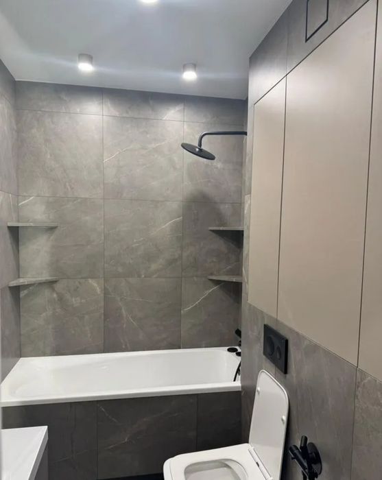 Кафельшик, плиточник