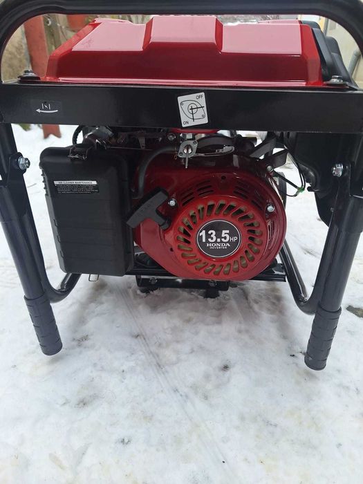 Generator Honda nou nouț