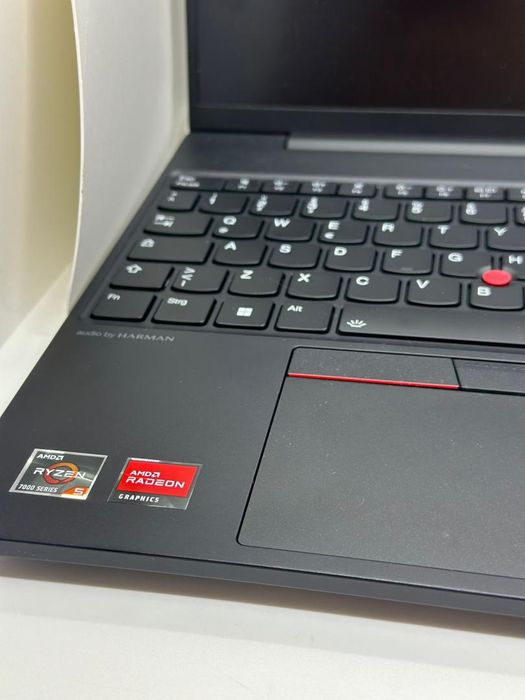 Laptop Lenovo ThinkPad, AMD Ryzen 5 7535, 16GB, 512GB SSD -A-