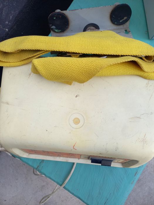 Продаётся электро массажёр.