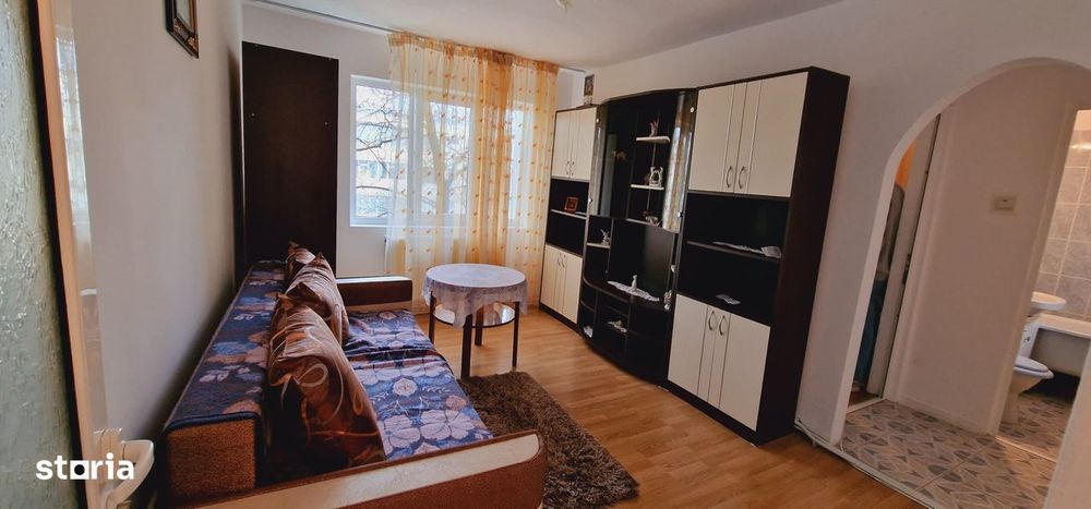 Apartament cu 2 camere, zona Școlii Nr. 1, mobilat și utilat